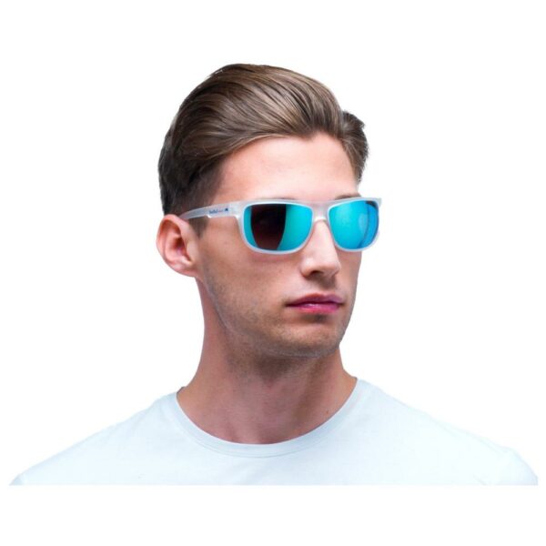 Lunettes de Soleil Red Bull Spect Loom Matte White Smoke Ice Blue Mirror Polarized – Image 3